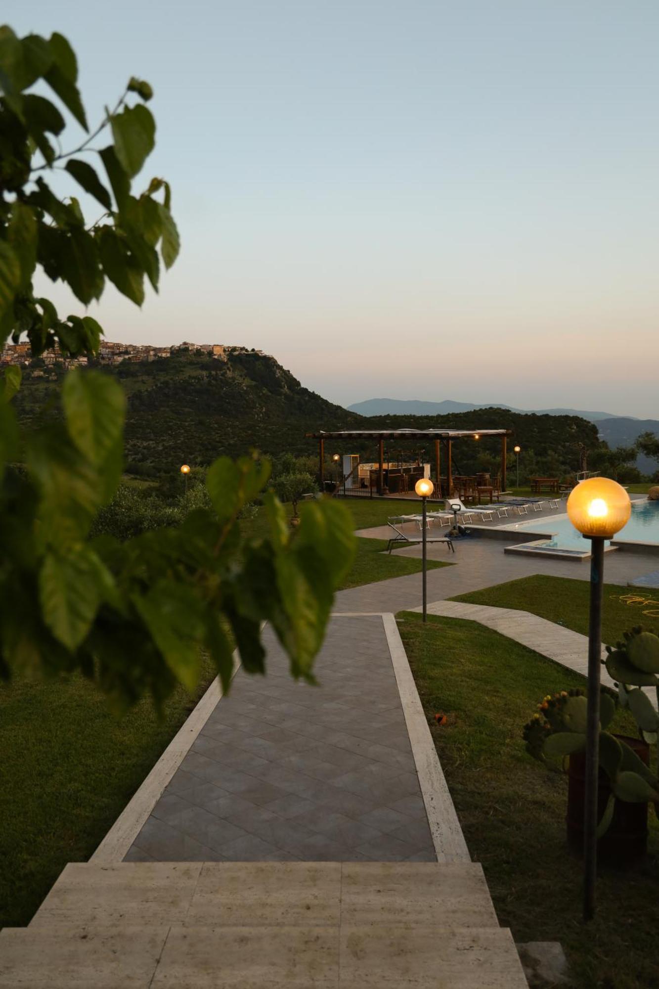 L' Aia Resort Trentinara Bagian luar foto