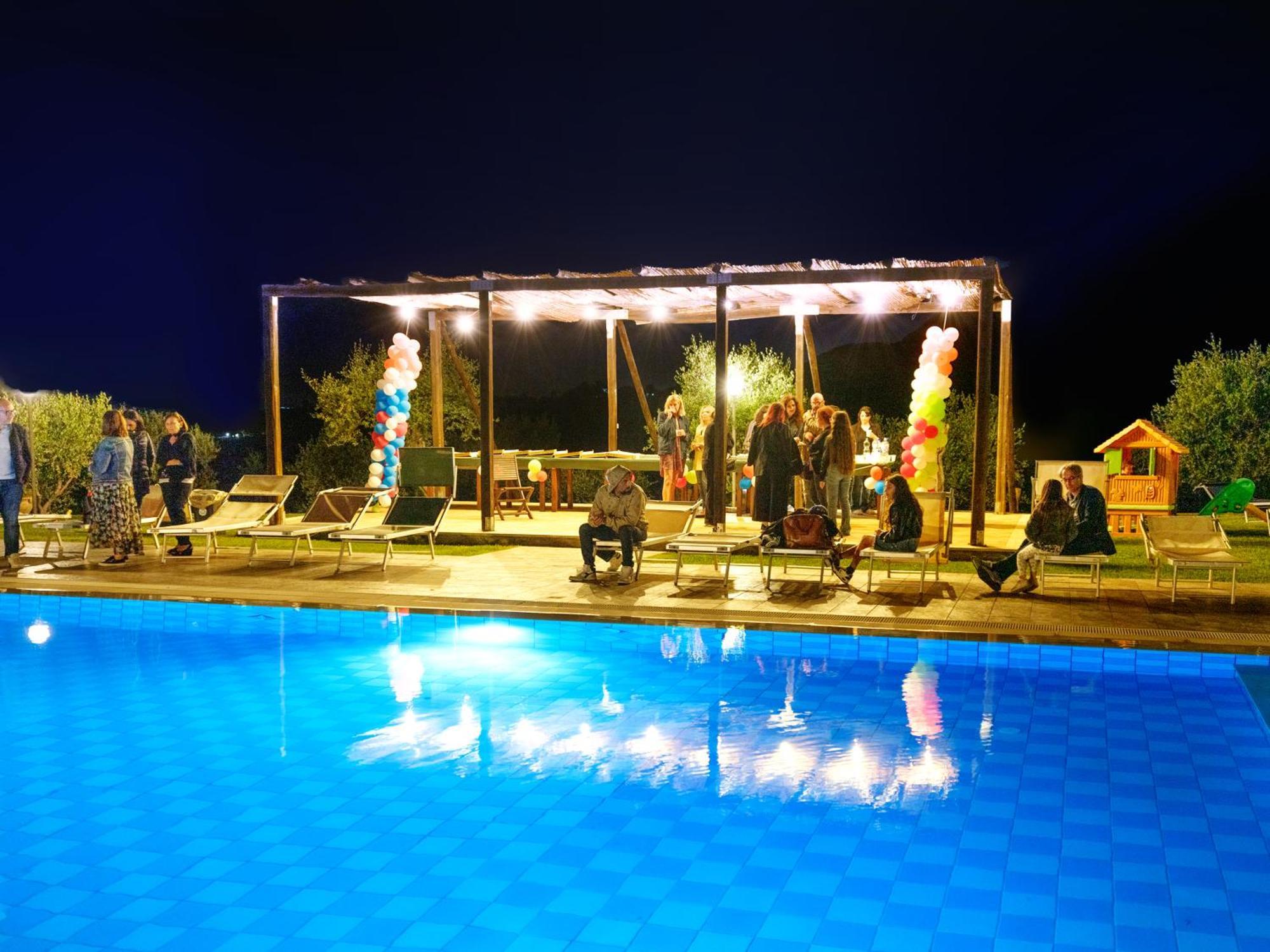 L' Aia Resort Trentinara Bagian luar foto