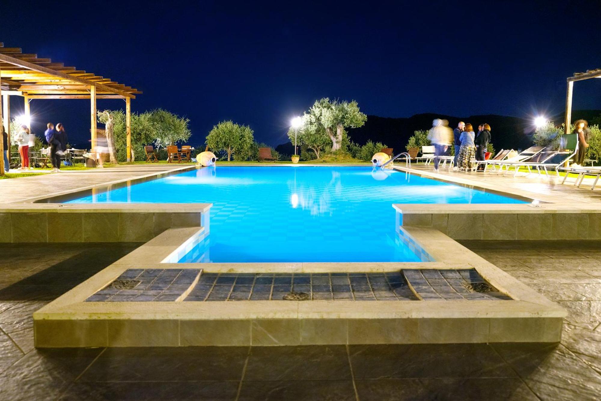 L' Aia Resort Trentinara Bagian luar foto