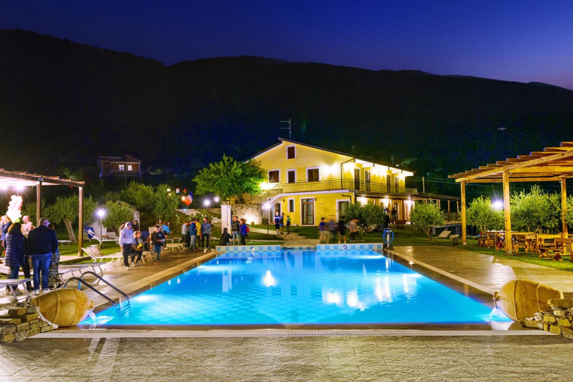 L' Aia Resort Trentinara Bagian luar foto